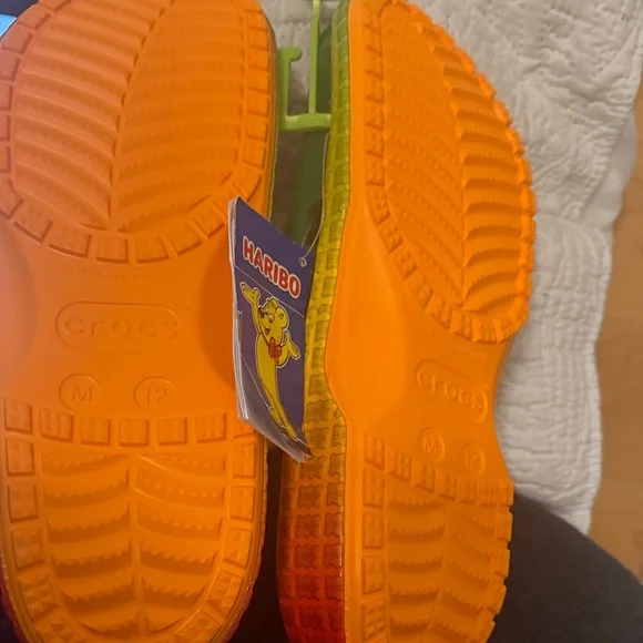 NWOB HARIBO Gummy Bear crocs - size 5 men and 7 women - Picture 8 of 10